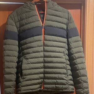 KJUS Men's Olive Green Puffer Hoodie Jacket with Black Accents